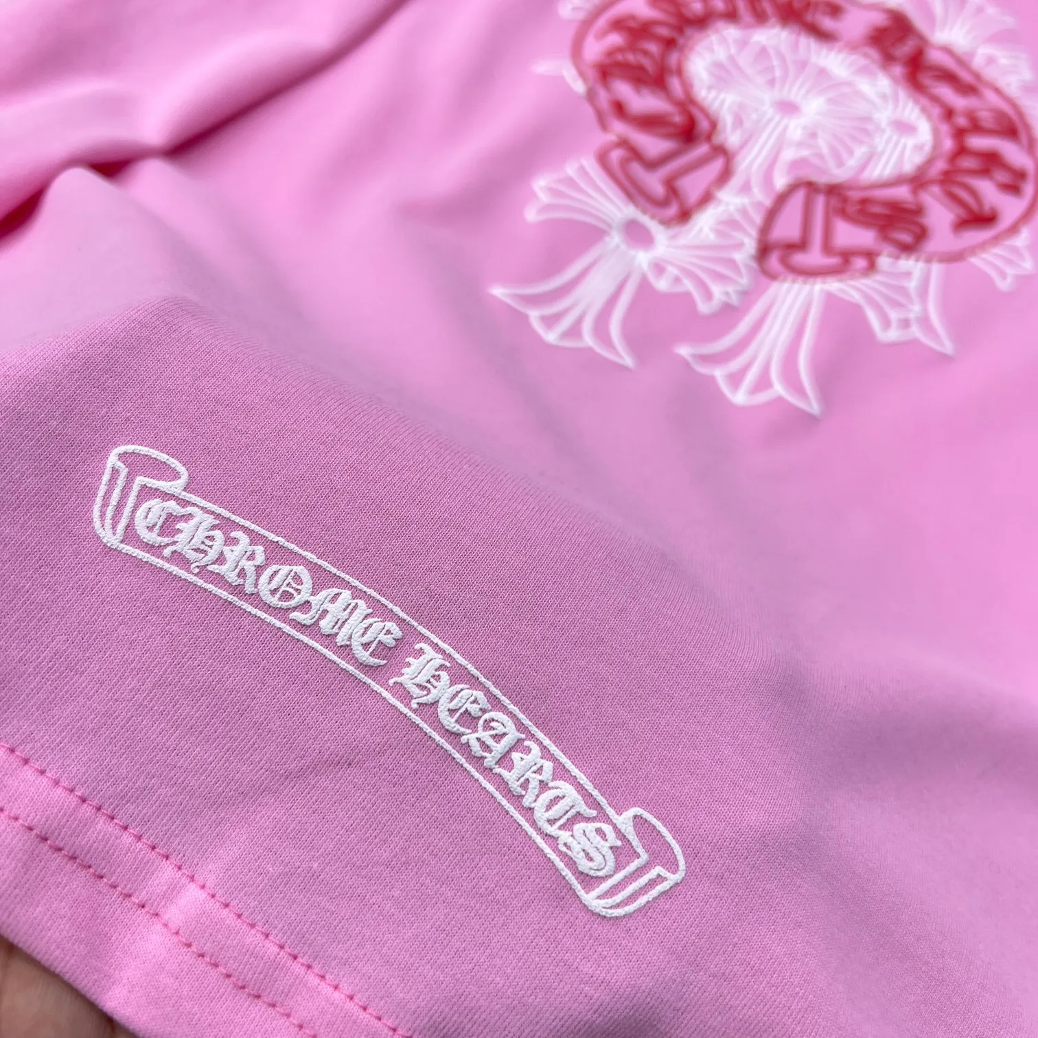 P160 Chrome Hearts Autumn clothing is coming. Synchronized with counters. Chrome Matty Boy graffiti ⭐ long-sleeved T-shirt. Specially customized version of 1:1 high weight fabric. 🌈Recommended color: customized orange. 🌈 Size: S, M, L, 🌈Recommended color: Sakura pink 🌈 Size: S, M, L, XL